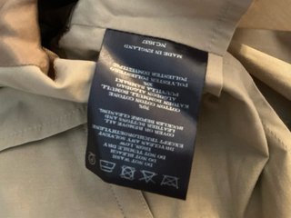 Chaqueta Burberry Beige Talla M