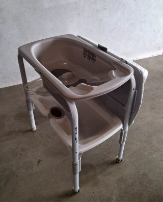 Bañera y cambiador para bebé