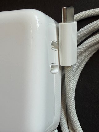 Cargador Apple 35W MacBook Air M2 M3 M4