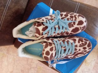 Adidas Samba T.43  (Talla pequeño 41-42)