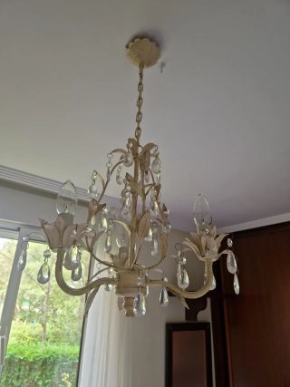 Lámpara colgante de metal y cristal