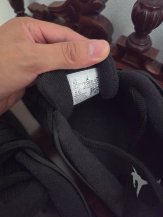 Zapatos Jordan 4 RM Negros