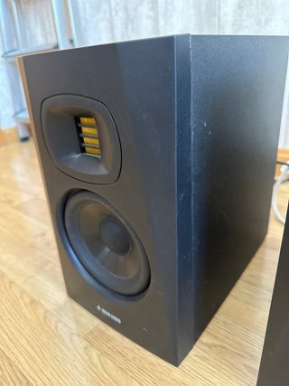 Pareja Monitores ADAM Audio T5V Negros