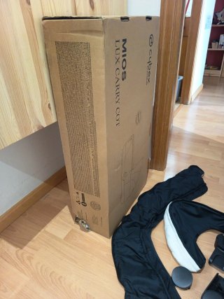 Capazo Cybex Mios con caja