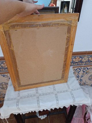 Cuadro de paisaje con marco de madera