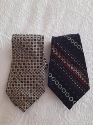 Lote 2 Corbatas Armani y Dior