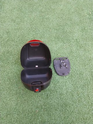 Maleta Givi Moto 37L con soporte