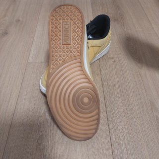 Zapatillas Munich Amarillas Talla 39