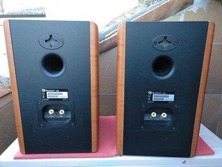 Altavoces Boston Acoustics A 26