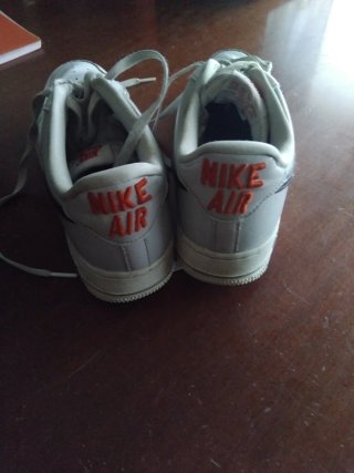 Zapatillas Nike Air Blancas y Rojas
