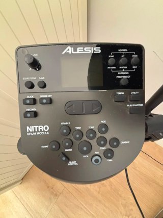 Batería Electrónica Alesis Nitro Drum Module