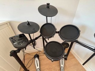 Batería Electrónica Alesis Nitro Drum Module