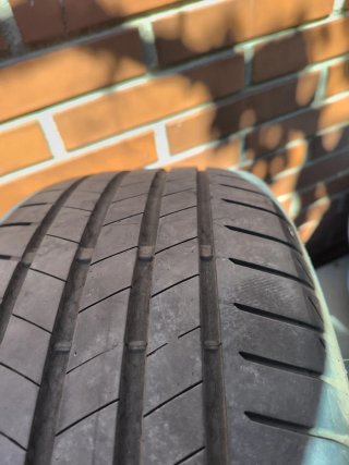Neumático Bridgestone 205/55/16V T005