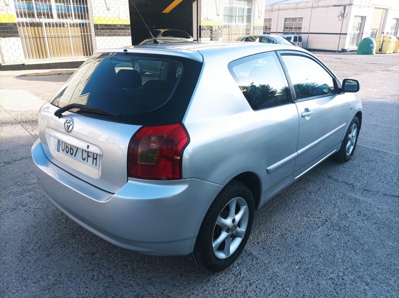 Toyota Auris 2003, foto 4