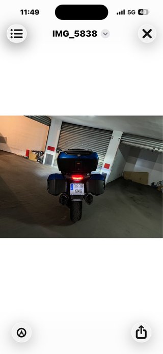 BMW R 1600 GT con defensas y top case