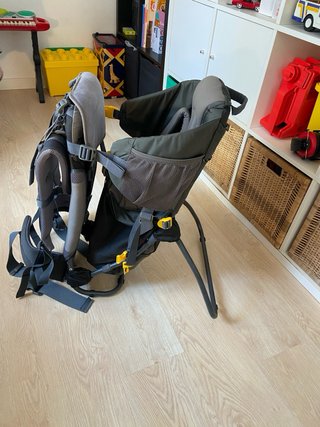 Mochila porta bebés Deuter trekking