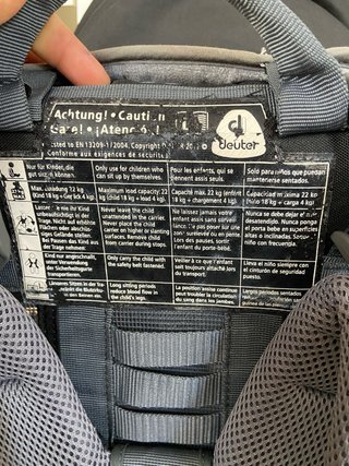 Mochila porta bebés Deuter trekking