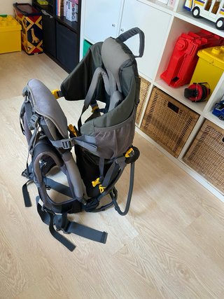Mochila porta bebés Deuter trekking