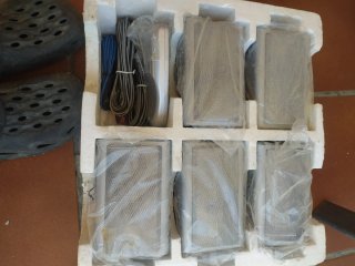 Altavoces con cables