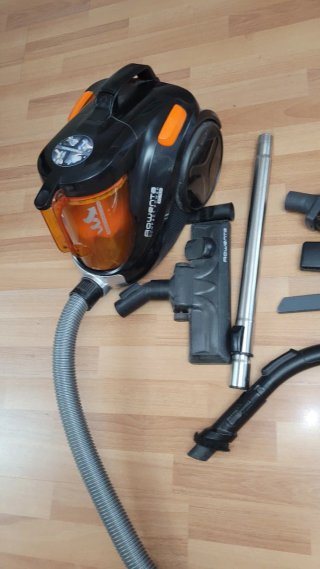 Aspirador Rowenta Compact Ciclonic sin bolsa