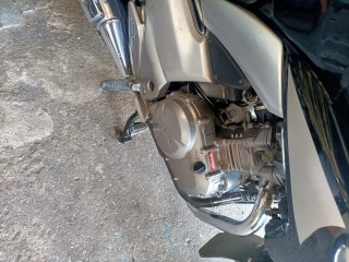 Suzuki Inazuma 250 Naked Negra/Plata