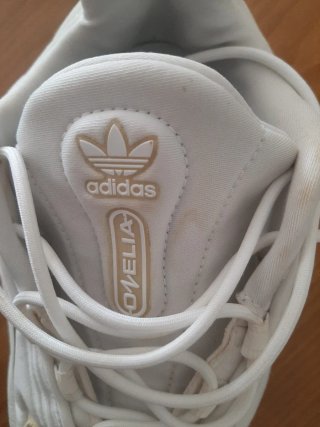 Tênis Adidas Branco e Bege