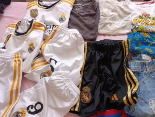 Lote 27 prendas de ropa Niño 10 Años