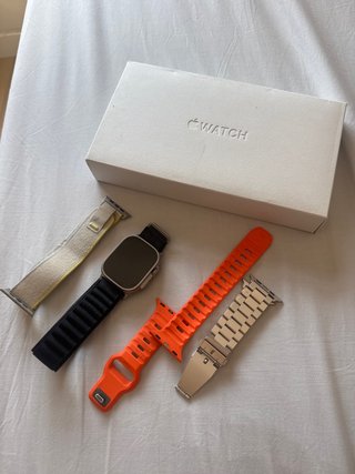 Apple Watch Ultra con correas + base Belkin