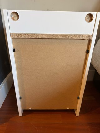 Conjunto de mesita de noche blanca de madera