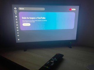 Smart TV OK 24 con mando