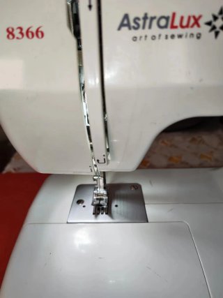 Máquina de coser Astralux 8366