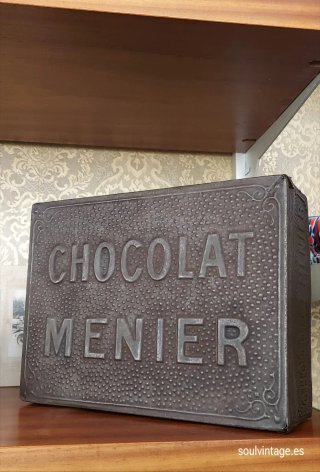Antigua caja Menier Paris