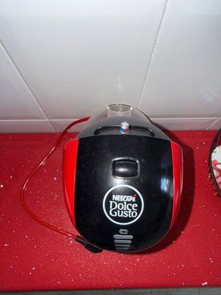 Cafetera NESCAFÉ Dolce Gusto Piccolo Roja
