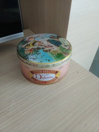 Latas metálicas decorativas Museo Obrador