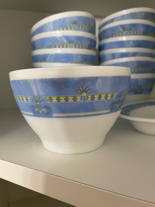 Vajilla porcelana azul y blanca