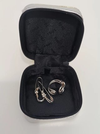 Conjunto Tous: anillo y pendientes tous