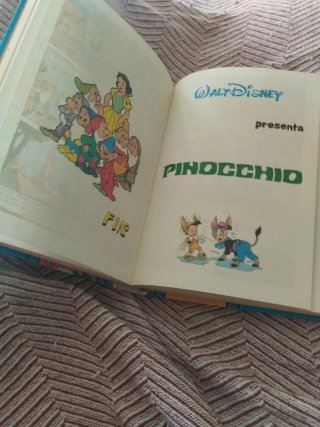 Libros juveniles walt Disney y Hanna barbera