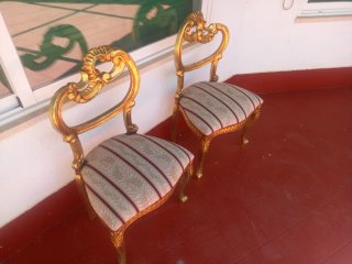 Juego de 2 Sillas Doradas Estilo Luis XV