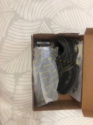 Zapatos de seguridad Delta Plus S1P negros