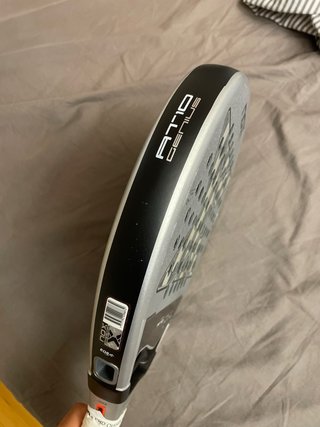 Racchetta Padel NOX AT10 per uso amatoriale.