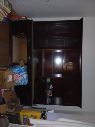 Mueble de salón madera oscura