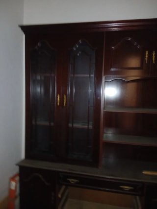 Mueble de salón madera oscura