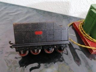 Tren antiguo de juguete