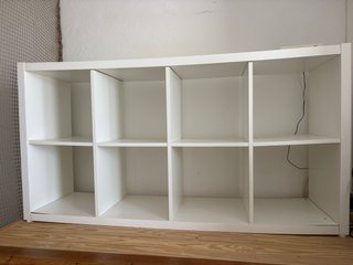 Estantería blanca modular