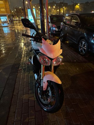 Triumph Street Triple 675 del año 2016 A2