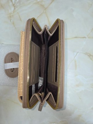 Cartera con portamóvil beige