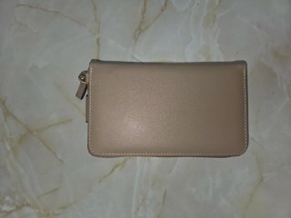 Cartera con portamóvil beige