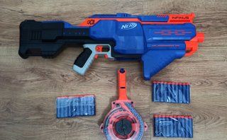 Lote Juguetes Nerf: Chaleco, Pistolas y Accesorios