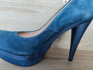 Zapatos de tacón azul ante