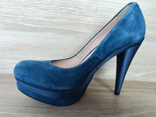 Zapatos de tacón azul ante
